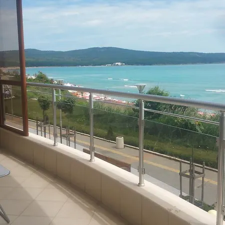 Albatros Private 公寓 *